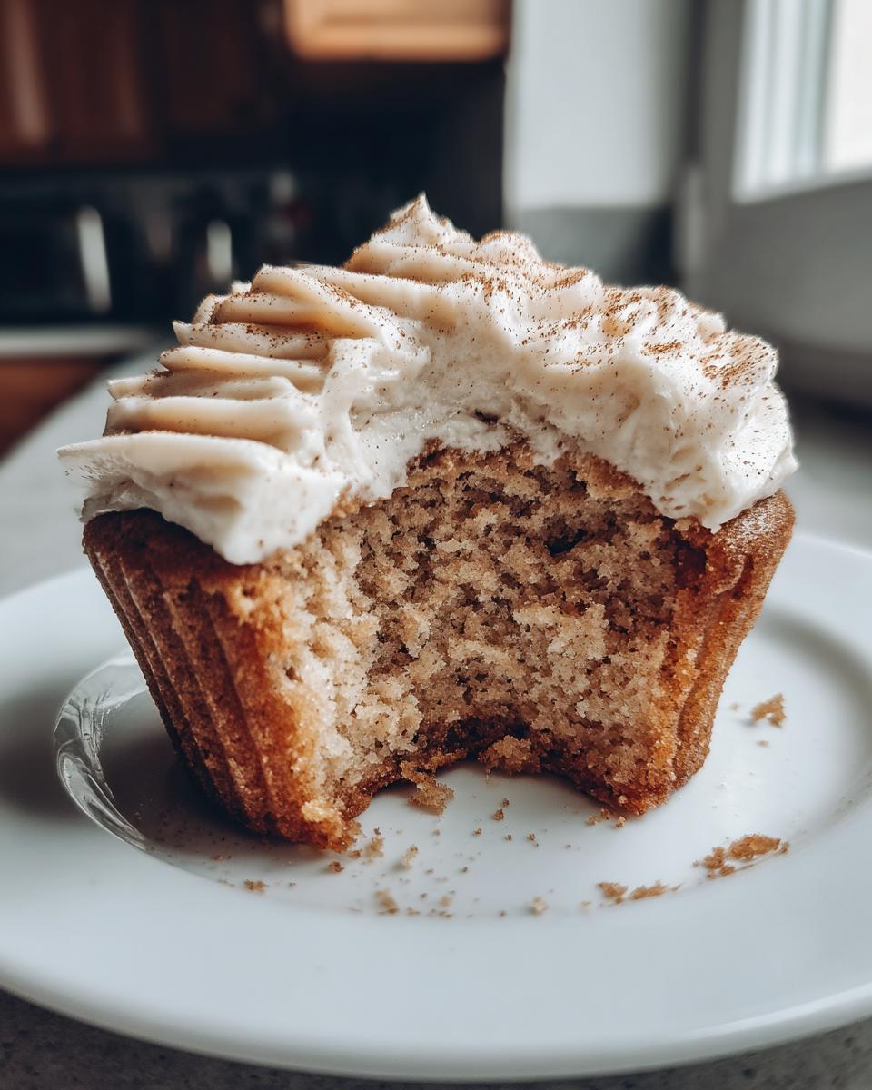 Cinnamon Apple Cider Cupcakes - detail 3