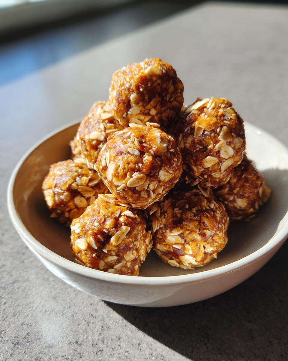 No-Bake Healthy Pumpkin Pie Energy Balls - detail 2