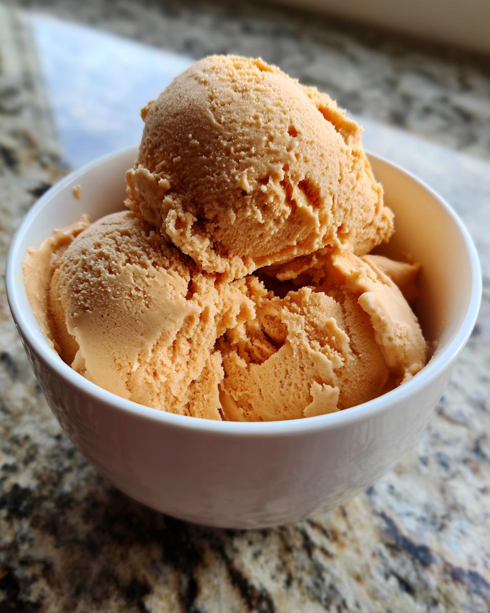 Smooth Pumpkin Spice Ice Cream - detail 1