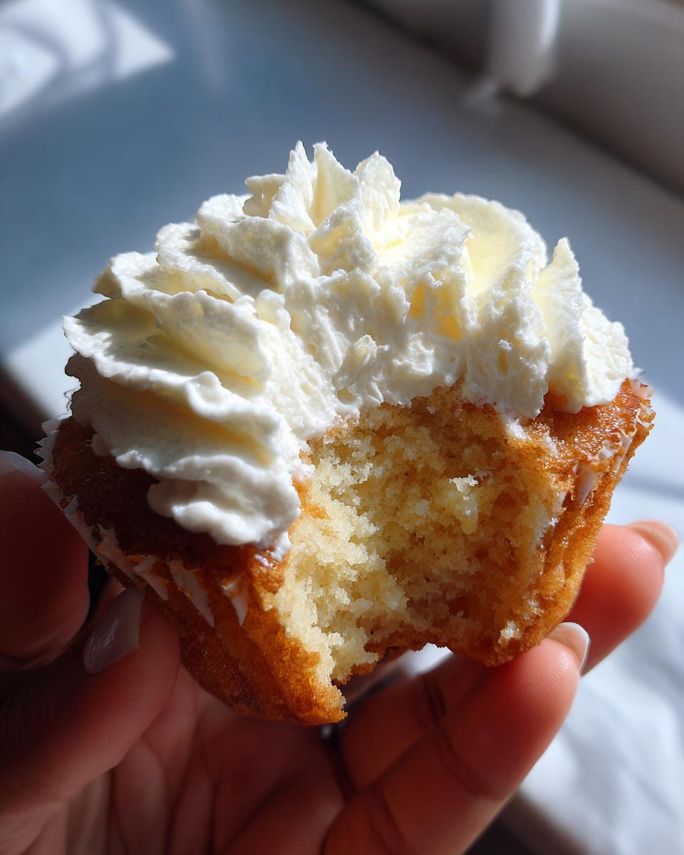 Whipped Cream Frosting - detail 1
