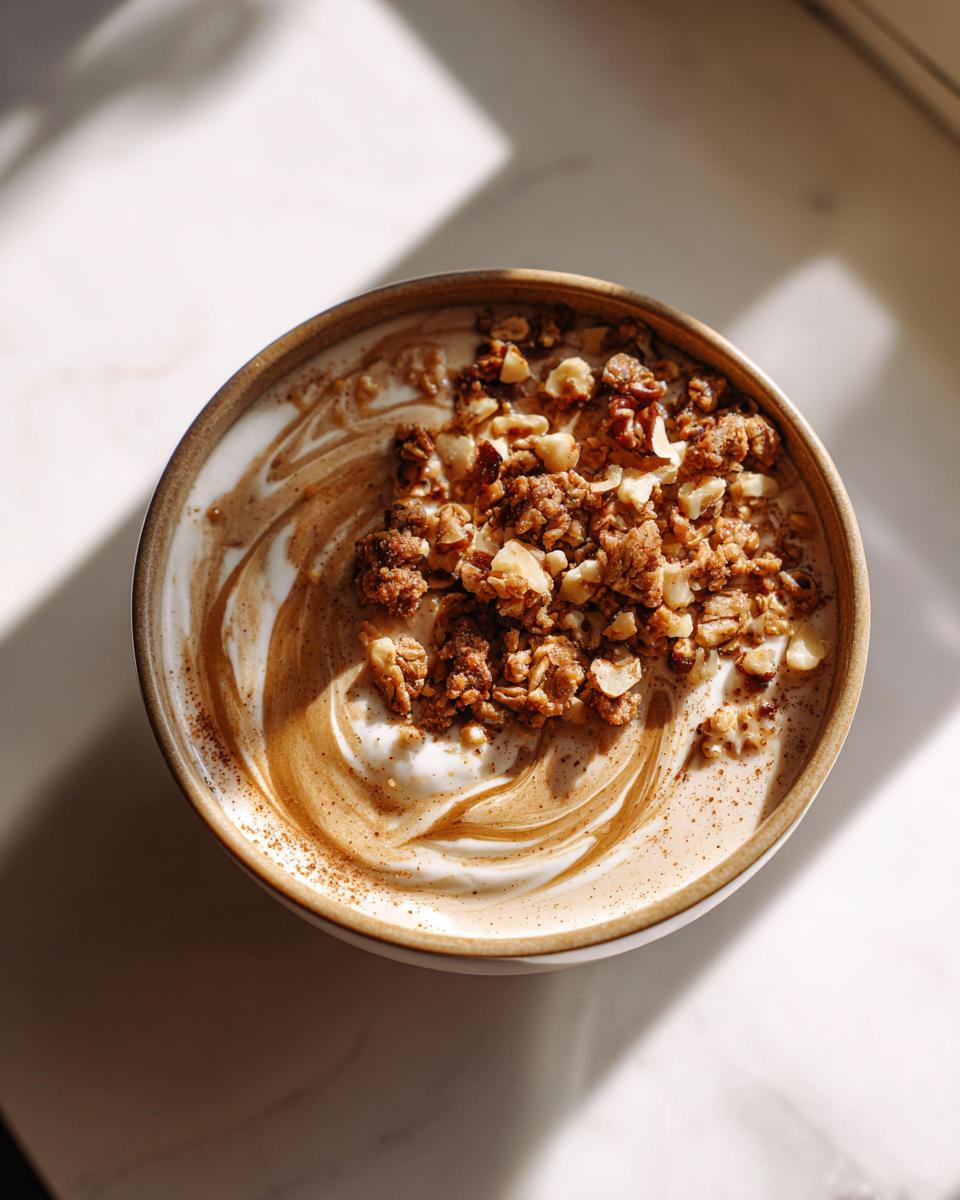 Cinnamon Roll Smoothie Bowl - detail 2