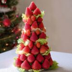How to make a strawberry Christmas tree appetizer