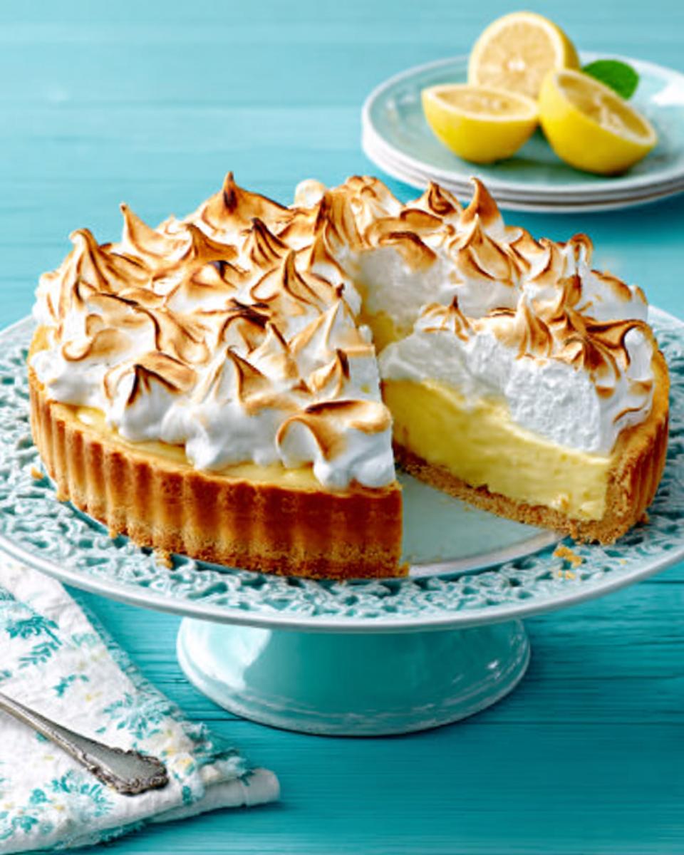 Creamy Lemon Meringue Cheesecake - detail 3